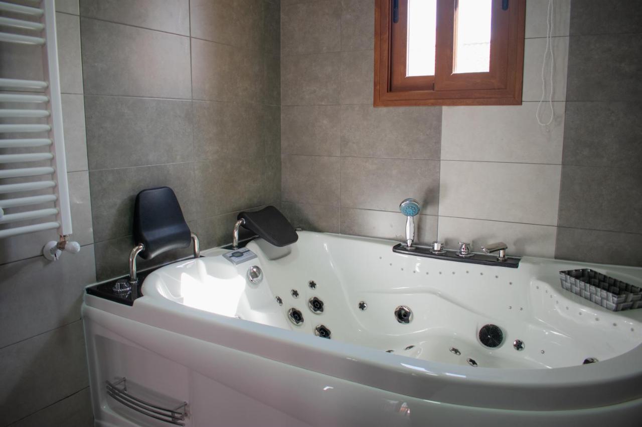 Apartamentos Cerezo La Codosera 外观 照片